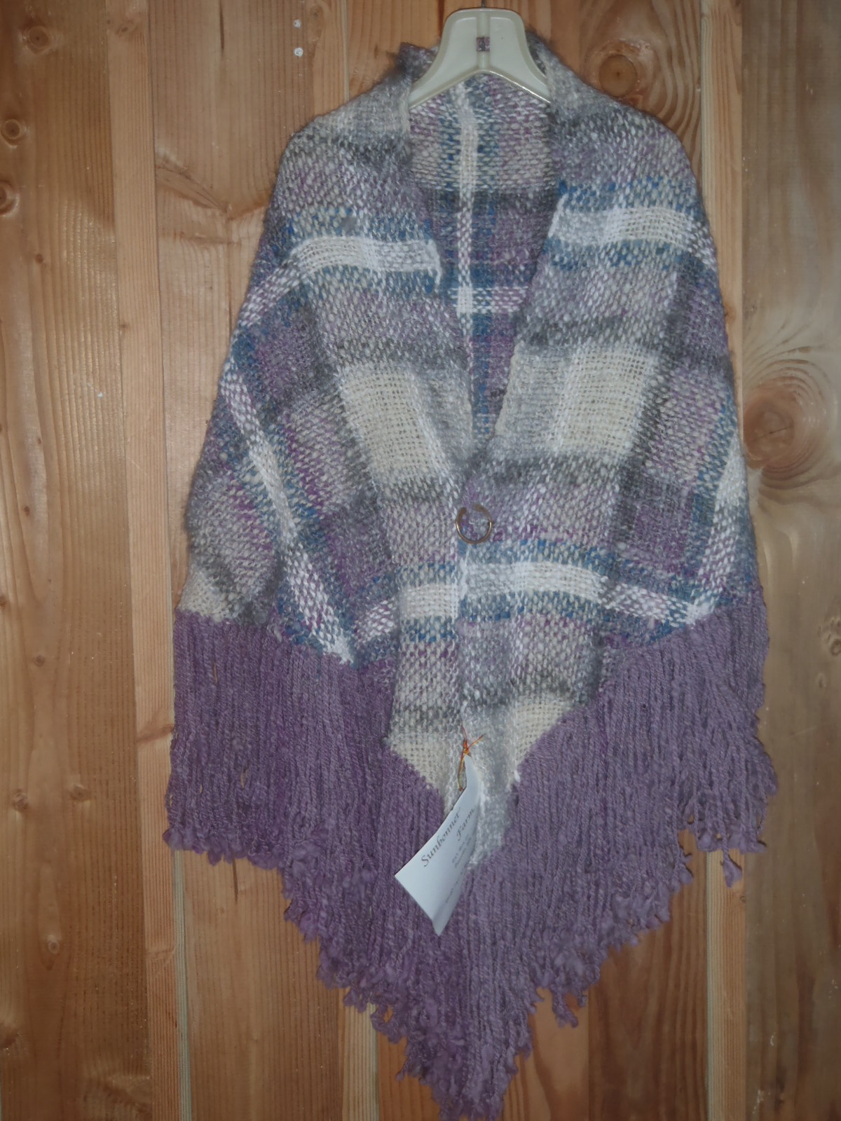 Photo of the purple shawl.